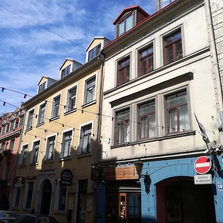 Three-Bedroom Apartment On Peldu 19 Rīga Exterior foto