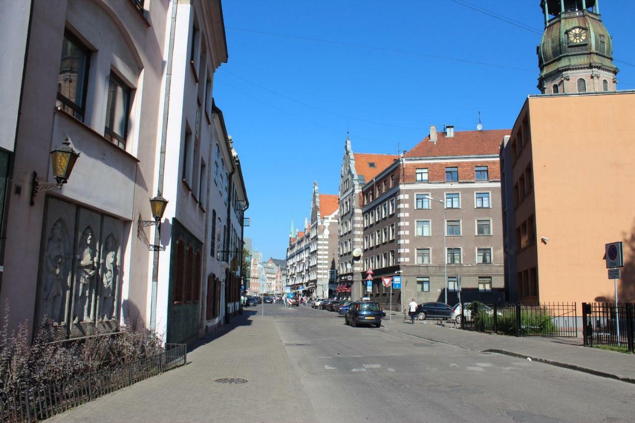 Three-Bedroom Apartment On Peldu 19 Rīga Exterior foto